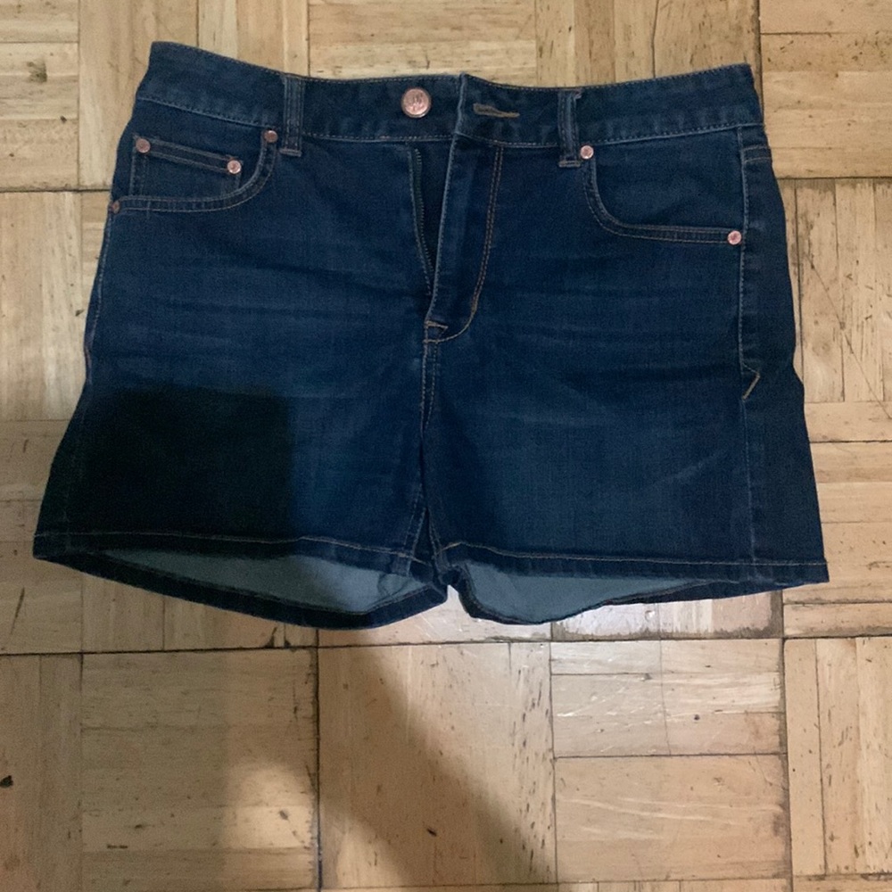 Selling women shorts in good condition any questions ask